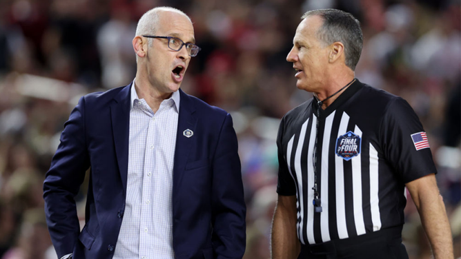 uconn-dan-hurley-national-championship-halftime-speech